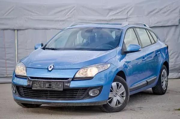 Utilizat 2012 Renault Mégane III Break | 3.999 EUR (Preț OK) - Imagine 1/4