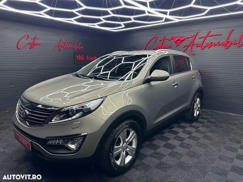 Gri Utilizat 2013 Kia Sportage Style SUV | 9.999 EUR (Preț OK) - Imagine 1/4