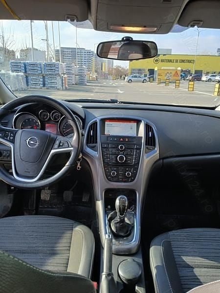 Negru Utilizat 2019 Opel Astra Berlinǎ | 7.500 EUR (Preț bun) - Imagine 1/4