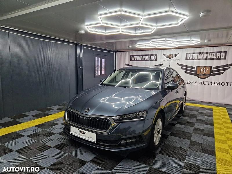 Gri Utilizat 2020 Skoda Octavia Ambition Berlinǎ | 17.390 EUR (Preț OK) - Imagine 1/4