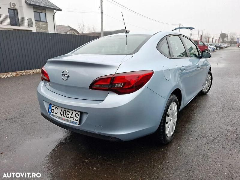 Second-hand Opel Astra Edition 115 CP (84 kW) 2017 Culoarealbastru Berlinǎ