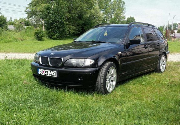 Negru Utilizat 2004 BMW 318 Break | 3.200 EUR (Preț bun) - Imagine 1/4