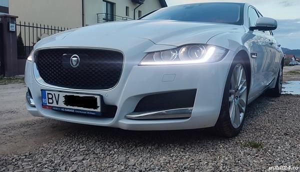 Alb Utilizat 2016 Jaguar XF Berlinǎ | 15.300 EUR (Scump) - Imagine 1/4