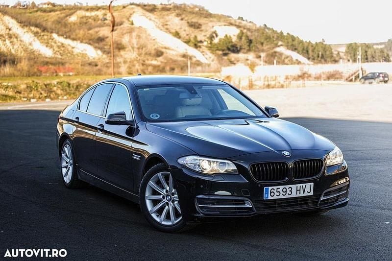 Second-hand BMW 520 184 CP (135 kW) 2014 Culoarenegru Berlinǎ