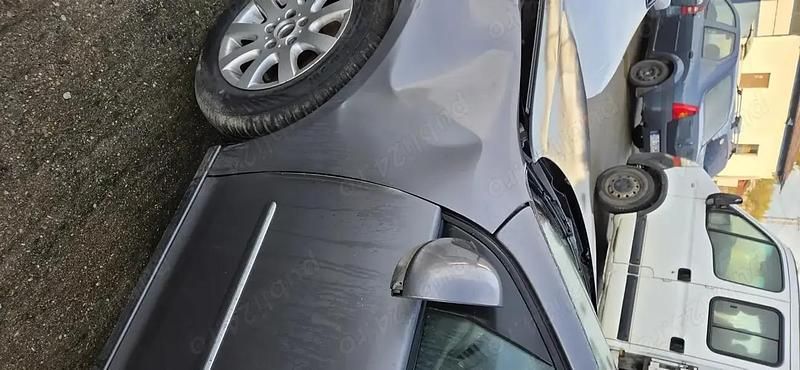 Utilizat 2008 VW Golf V Hatchback | 1.550 EUR (Super Preț) - Imagine 1/1