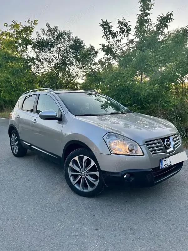 Utilizat 2010 Nissan Qashqai SUV | 4.800 EUR (Preț bun) - Imagine 1/4