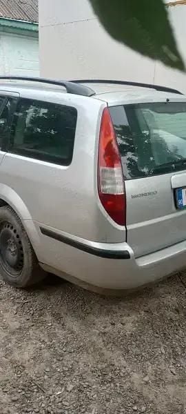 Utilizat 2006 Ford Mondeo Hatchback | 650 EUR (Super Preț) - Imagine 1/4