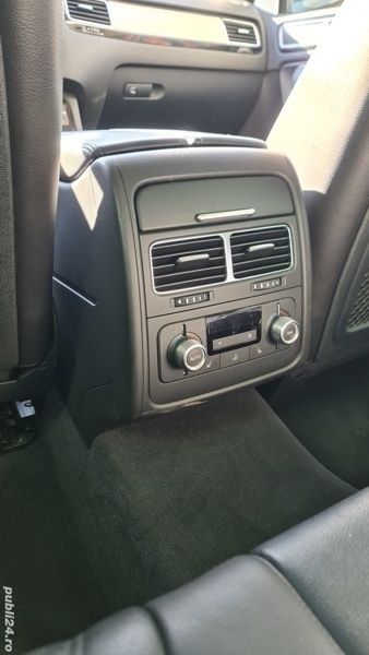 Second-hand VW Touareg Supreme 262 CP (192 kW) 2017 Argint SUV