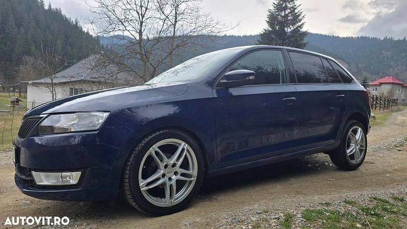 Albastru Utilizat 2016 Skoda Rapid Ambition Hatchback | 5.850 EUR (Super Preț) - Imagine 1/4