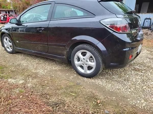 Second-hand Opel Astra GTC OPC 140 CP (102 kW) 2009 Negru Coupe