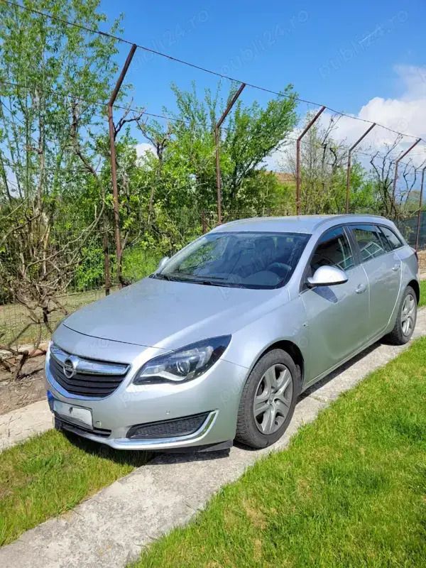 Gri Utilizat 2015 Opel Insignia Sport Break | 5.500 EUR (Preț bun) - Imagine 1/4