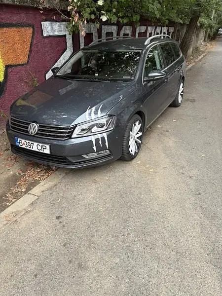 Albastru Utilizat 2013 VW Passat Break | 7.000 EUR (Preț OK) - Imagine 1/4