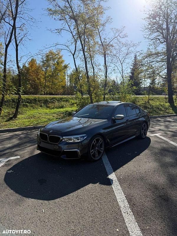 Second-hand BMW 550 Comfort Edition 450 CP (330 kW) 2018 Culoarealte culori Berlinǎ