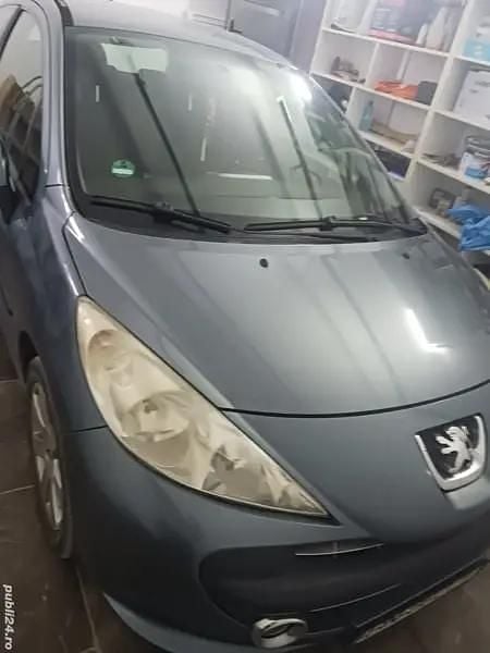 Utilizat 2007 Peugeot 207 Sport | 1.700 EUR (Super Preț) - Imagine 1/4