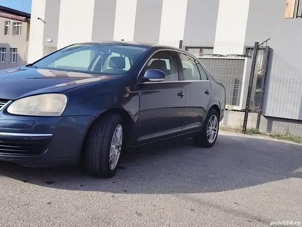 Utilizat 2007 VW Jetta Berlinǎ | 2.300 EUR (Super Preț) - Imagine 1/4