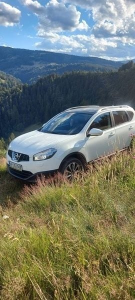 Alb Utilizat 2012 Nissan Qashqai SUV | 6.700 EUR (Preț OK) - Imagine 1/4
