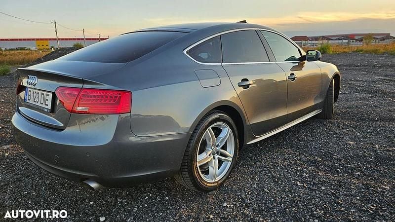 Second-hand Audi A5 170 CP (125 kW) 2011 Culoaregri Berlinǎ