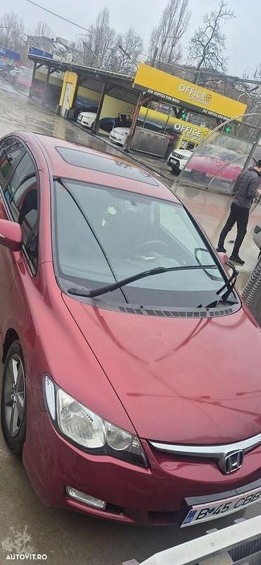 Second-hand Honda Civic 140 CP (102 kW) 2008 Culoarerosu Berlinǎ