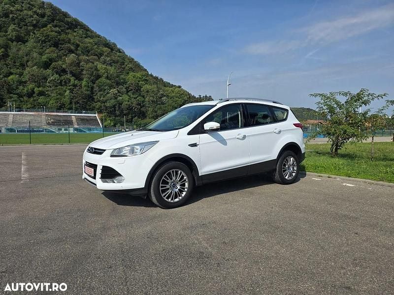 Culoarealb Utilizat 2014 Ford Kuga SUV | 6.790 EUR (Super Preț) - Imagine 1/4