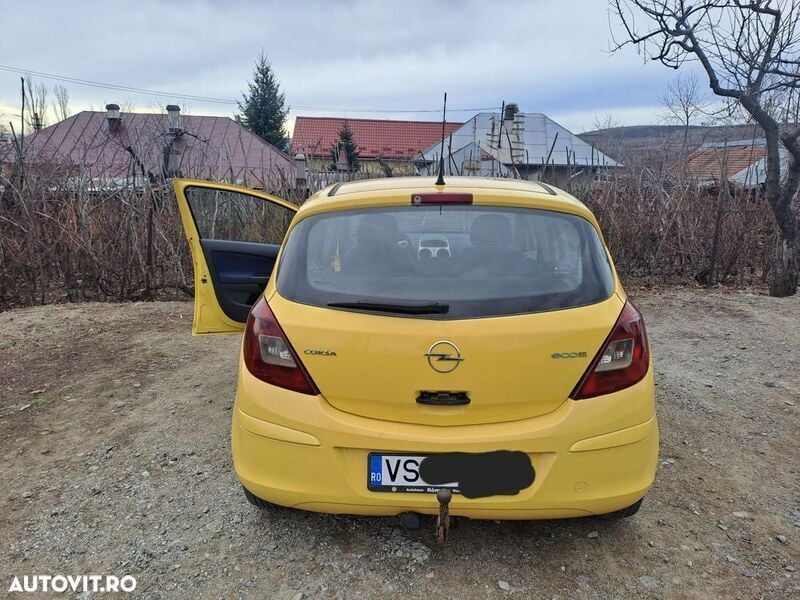 Second-hand Opel Corsa Edition 75 CP (55 kW) 2008 Galbeuriu Hatchback