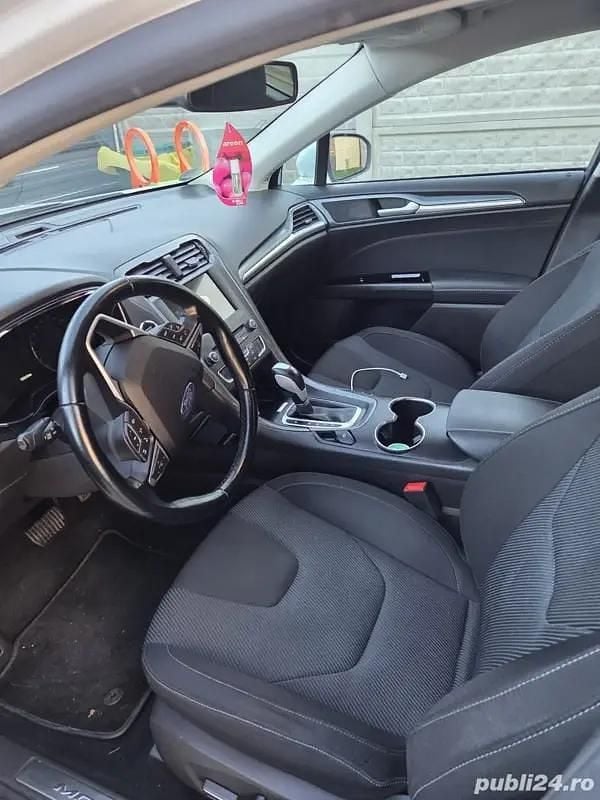 Second-hand Ford Mondeo 150 CP (110 kW) 2018 Alb Berlinǎ