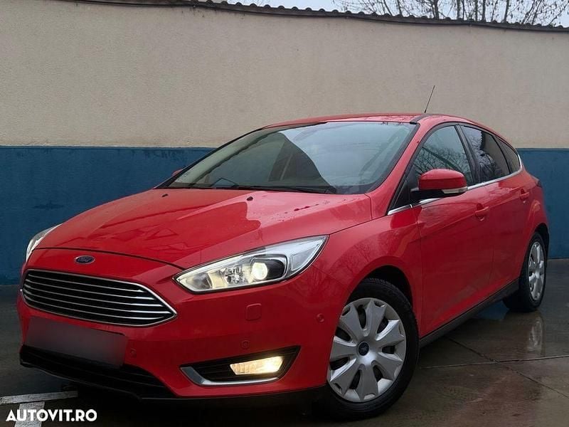 Culoarerosu Utilizat 2016 Ford Focus Titanium Hatchback | 8.900 EUR (Preț OK) - Imagine 1/4