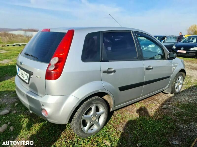 V ndut ford fiesta 1 4 tdci ma ini second hand de v nzare