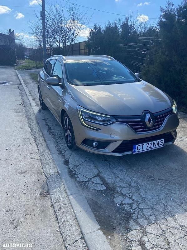 Second-hand Renault Mégane GrandTour 116 CP (85 kW) 2019 Culoaregalbeuriu Break