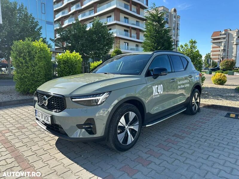 Verde Nouă 2024 Volvo XC40 Plus SUV | 43.539 EUR (Puțin scump) - Imagine 1/4