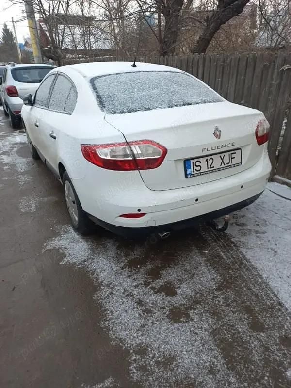 Second-hand Renault Fluence 100 CP (73 kW) 2012 Alb Berlinǎ