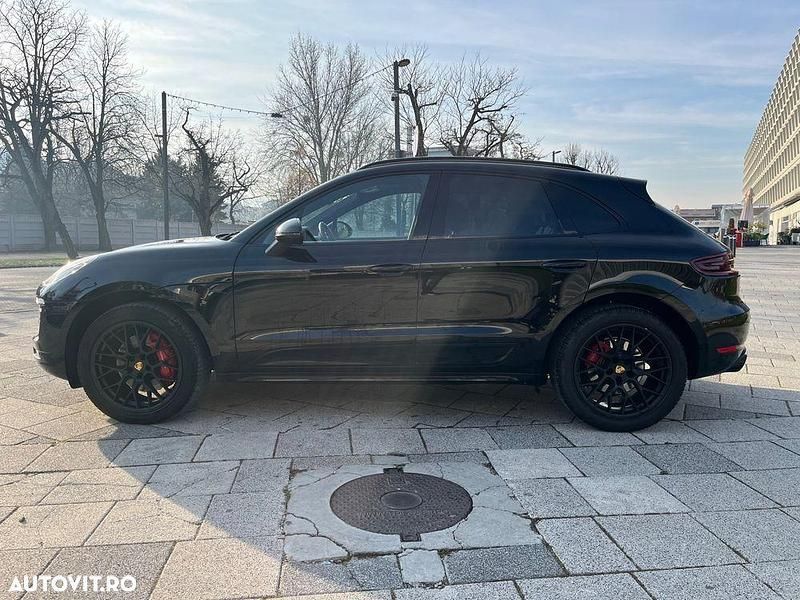 Second-hand Porsche Macan 360 CP (264 kW) 2018 Culoarenegru SUV