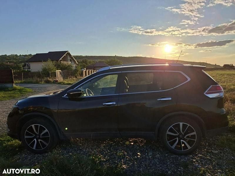 Culoareverde Utilizat 2015 Nissan X-Trail Tekna SUV | 12.800 EUR (Preț OK) - Imagine 1/4