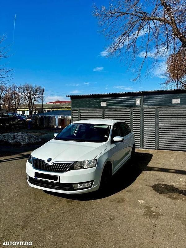 Alb Utilizat 2015 Skoda Rapid Style Hatchback | 6.999 EUR (Preț bun) - Imagine 1/4