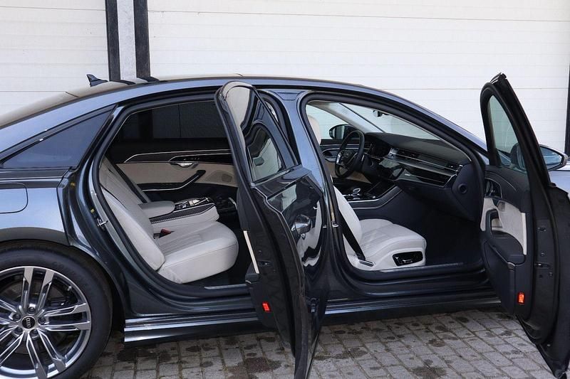 Utilizat 2023 Audi A8L Berlinǎ | 79.514 EUR - Imagine 1/1