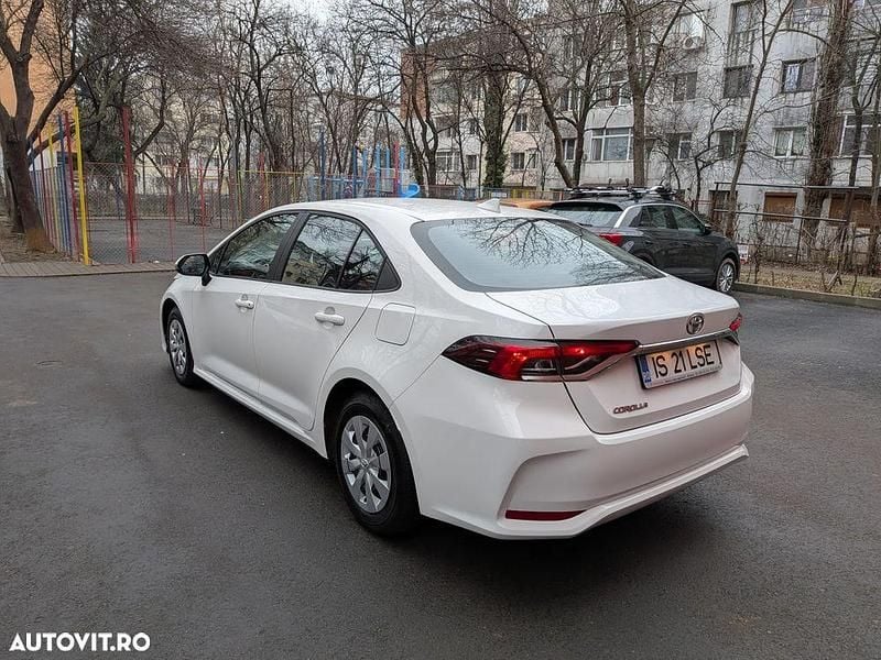 Second-hand Toyota Corolla Eco 125 CP (91 kW) 2023 Culoarealb Berlinǎ