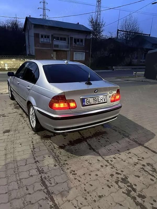 Second-hand BMW 320 150 CP (110 kW) 2002 Berlinǎ