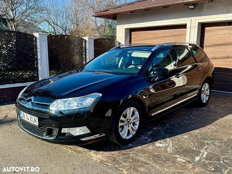 Culoarenegru Utilizat 2012 Citroën C5 Exclusive Break | 5.999 EUR (Preț bun) - Imagine 1/4