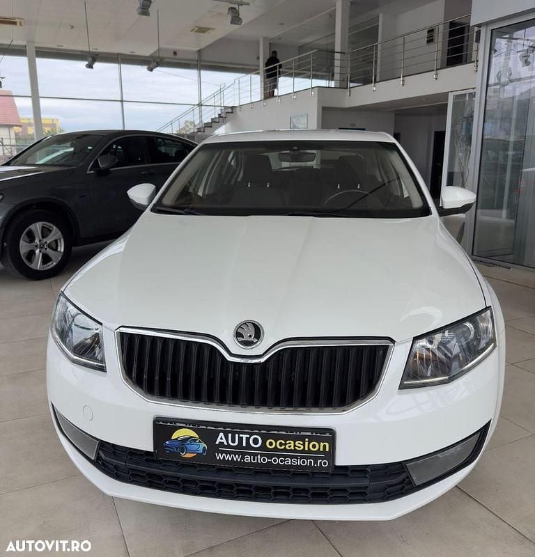 Culoarealb Utilizat 2016 Skoda Octavia Ambition Hatchback | 7.900 EUR (Preț OK) - Imagine 1/4
