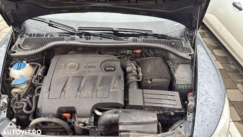 Culoaregri Utilizat 2012 Skoda Octavia Classic Hatchback | 3.300 EUR (Preț bun) - Imagine 1/4