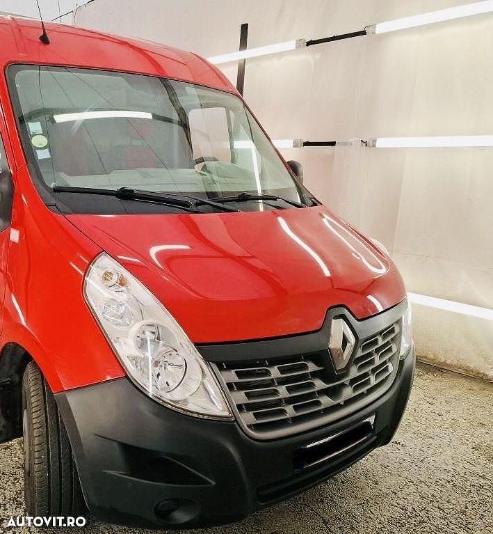 Second-hand Renault Master 131 CP (96 kW) 2017 Culoarerosu Monovolum