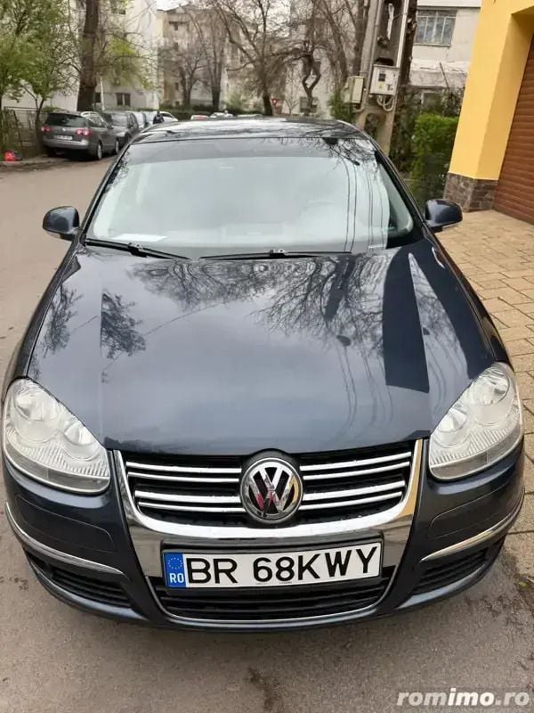Utilizat 2008 VW Jetta Berlinǎ | 3.600 EUR (Preț OK) - Imagine 1/4