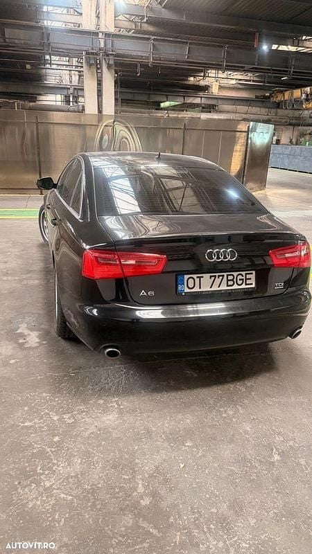 Culoarenegru Utilizat 2013 Audi A6 Berlinǎ | 10.000 EUR (Preț bun) - Imagine 1/4