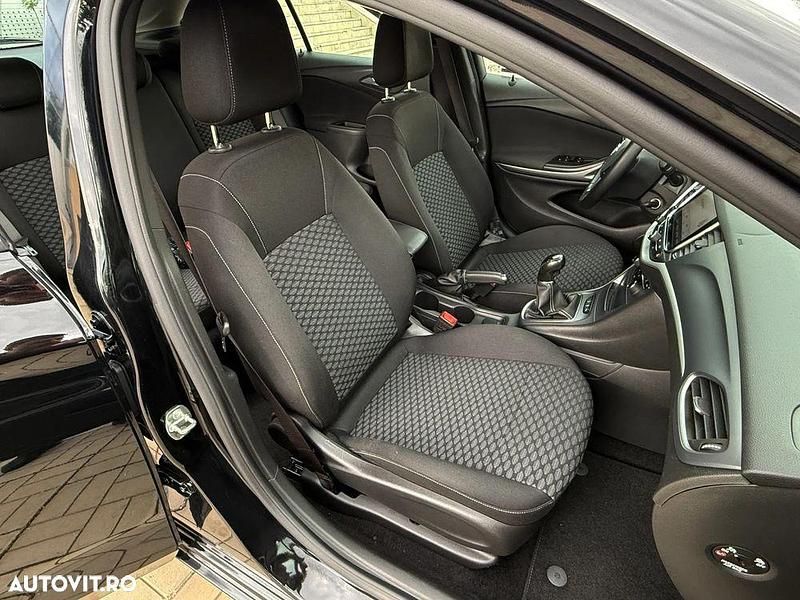 Second-hand Opel Astra Edition 105 CP (77 kW) 2019 Negru Break