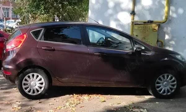 Utilizat 2009 Ford Fiesta Hatchback | 2.500 EUR (Preț bun) - Imagine 1/4