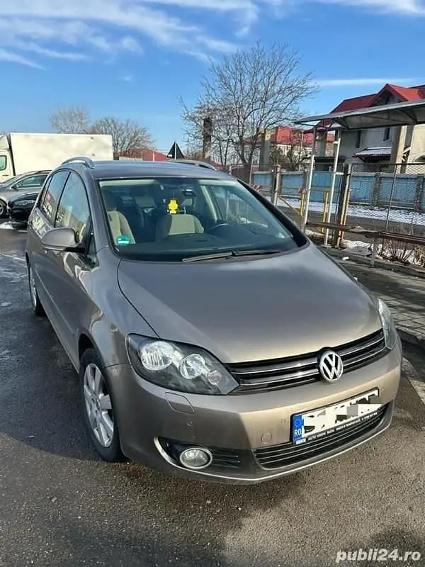Utilizat 2011 VW Golf VI Berlinǎ | 5.500 EUR (Preț OK) - Imagine 1/4