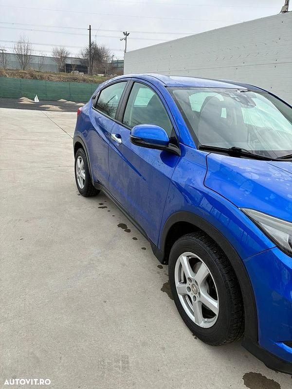 Second-hand Honda HR-V Executive 130 CP (95 kW) 2017 Culoarealbastru SUV