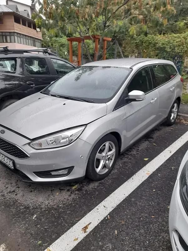 Utilizat 2015 Ford Focus Hatchback | 6.000 EUR (Preț bun) - Imagine 1/4