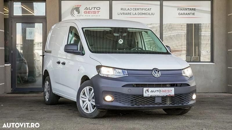 Second-hand VW Caddy 75 CP (55 kW) 2022 Culoarealb Monovolum