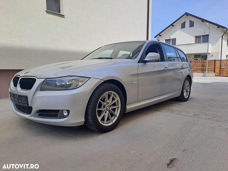 Culoareargint Utilizat 2011 BMW 320 Break | 4.590 EUR (Super Preț) - Imagine 1/4