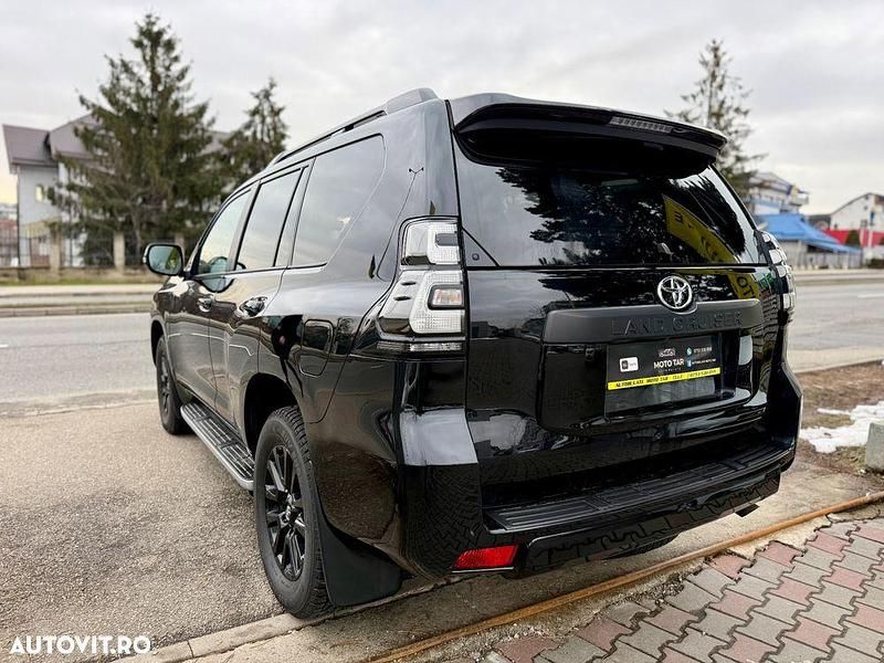 Second-hand Toyota Land Cruiser Edition 204 CP (2023) în Str